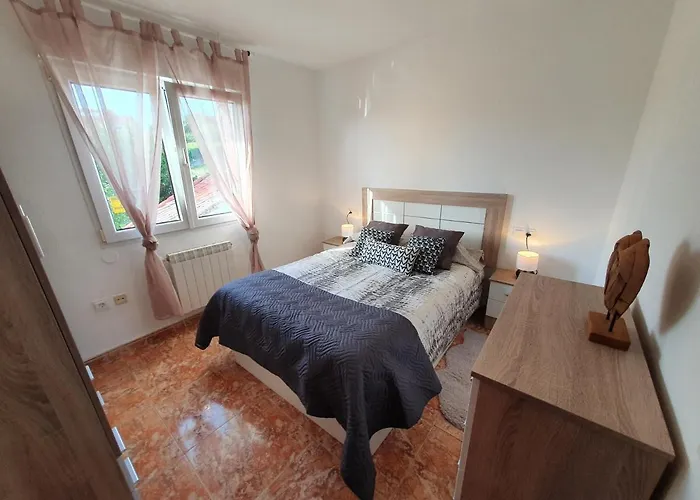 Lola - Casa Con Futbolin-billar-diana - 6pax - Vv-1734-as * Gijón